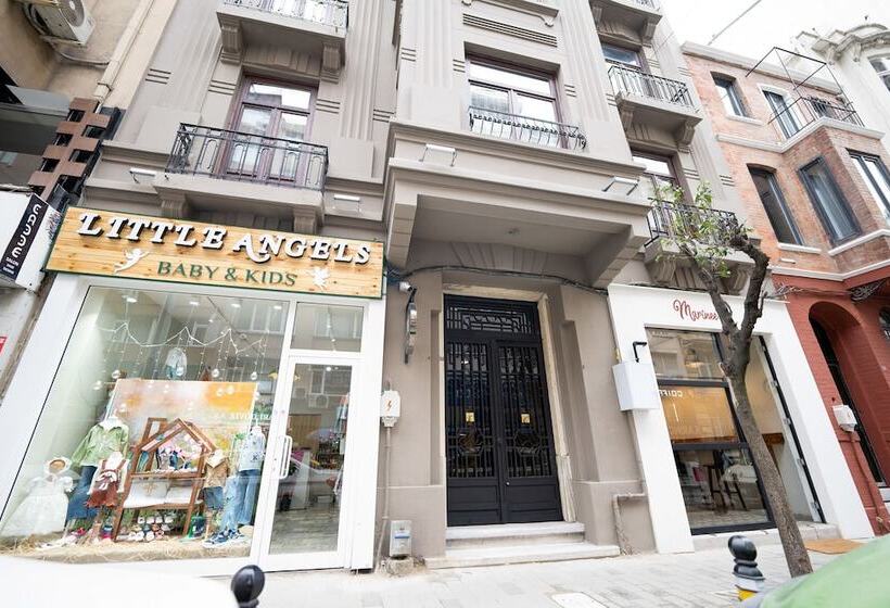هتل Monev Suites