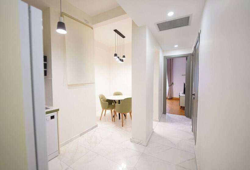 هتل Monev Suites