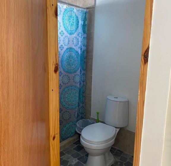 پانسیون Miss Titis Native Lodge