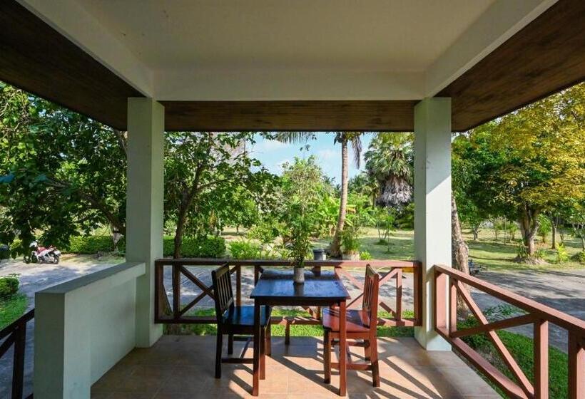 پانسیون Poowadee Resort
