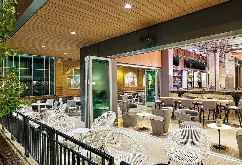 هتل Aloft Louisville Downtown