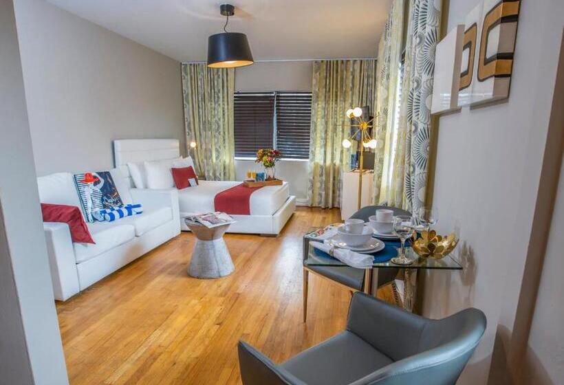 هتل Beachside All Suites