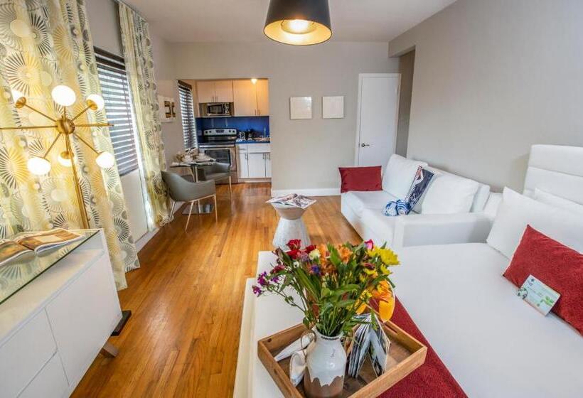 هتل Beachside All Suites