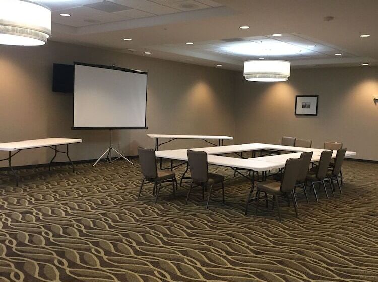 בית מלון כפרי Best Western Plus Havre Inn & Suites