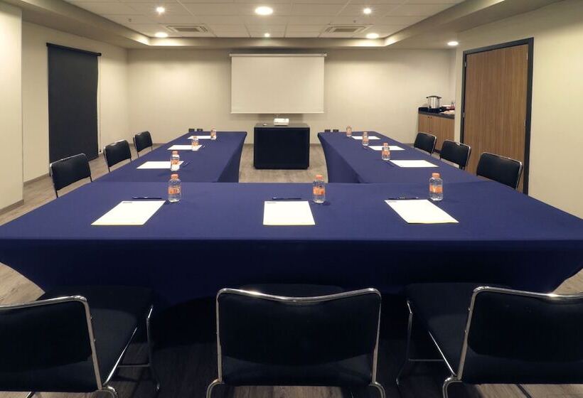 هتل City Express By Marriott Piedras Negras