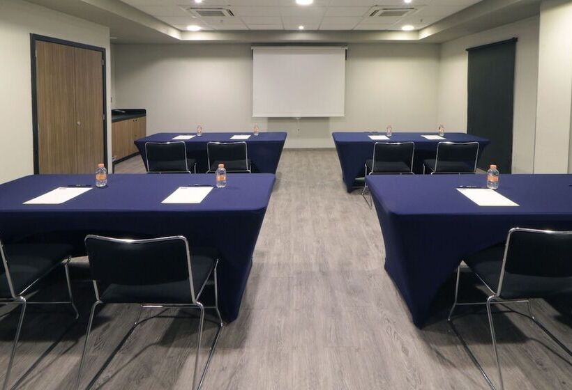هتل City Express By Marriott Piedras Negras