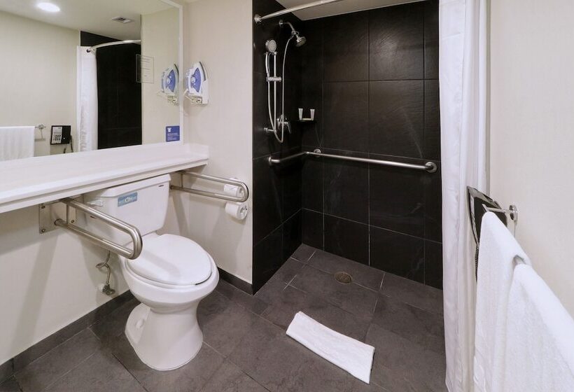 هتل City Express By Marriott Piedras Negras