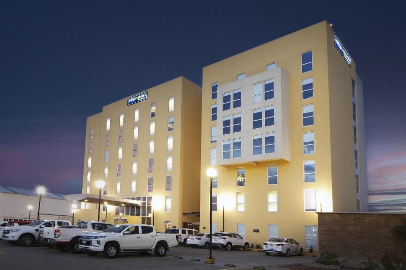 هتل City Express By Marriott Piedras Negras