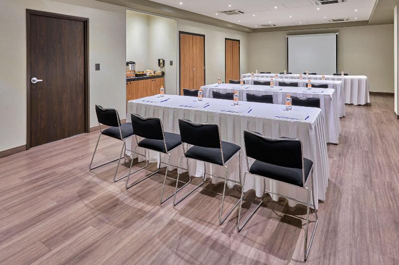 هتل City Express By Marriott Piedras Negras