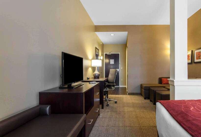 בית מלון כפרי Comfort Suites Youngstown North