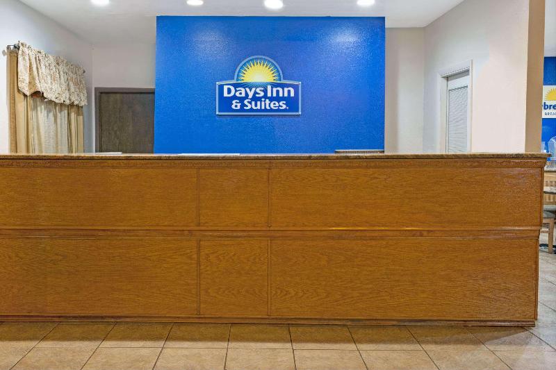 هتل Days Inn & Suites By Wyndham Santa Rosa, Nm