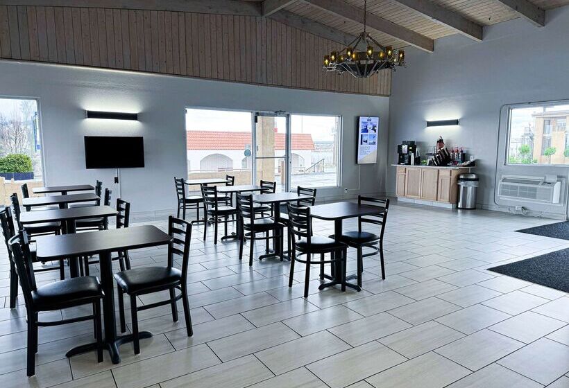 هتل Days Inn & Suites By Wyndham Santa Rosa, Nm