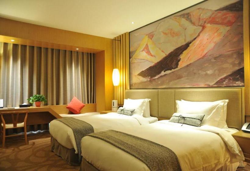 فندق Ramada By Wyndham Zhengzhou East