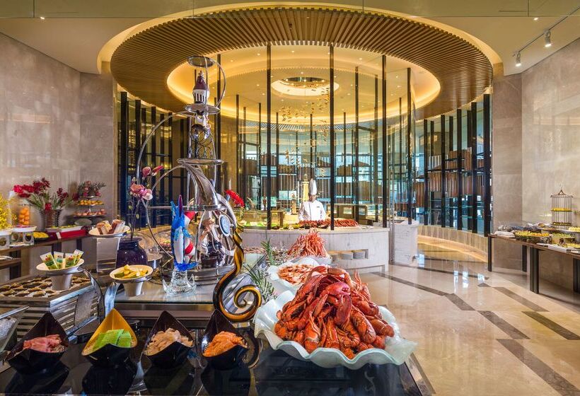 هتل Hilton Urumqi