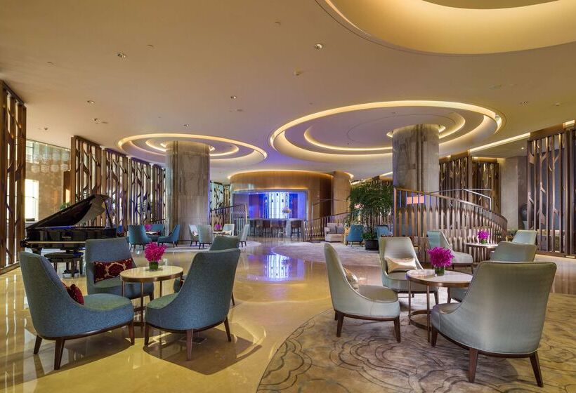 هتل Hilton Urumqi