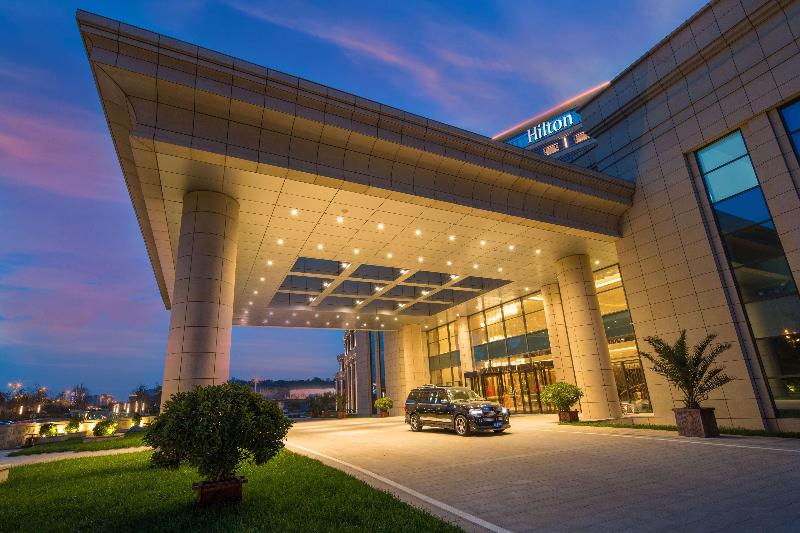 هتل Hilton Urumqi