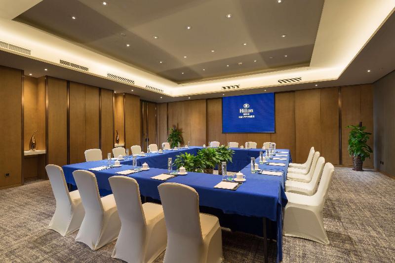 هتل Hilton Urumqi