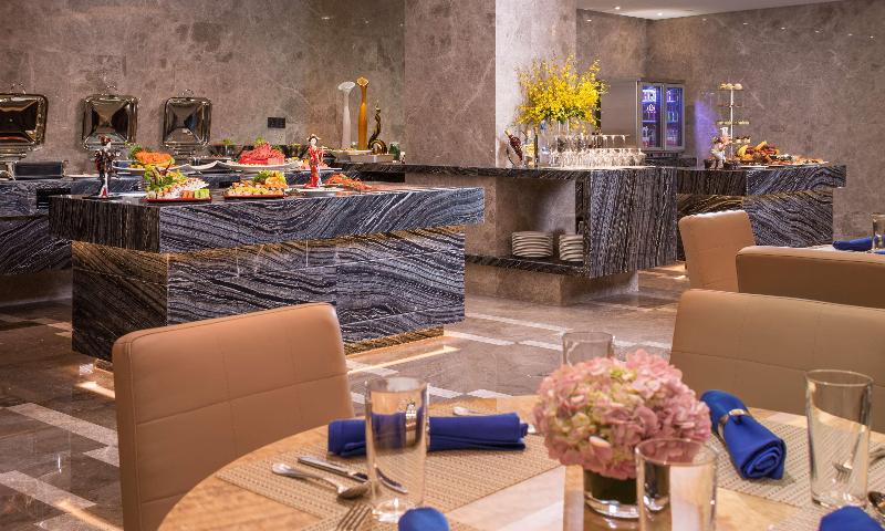 هتل Hilton Urumqi