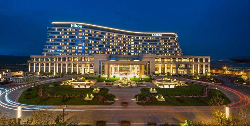 هتل Hilton Urumqi