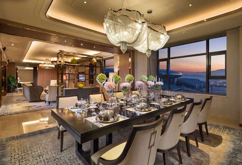 هتل Hilton Urumqi