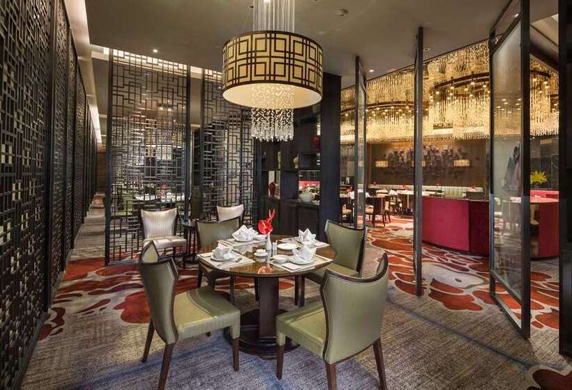 هتل Hilton Urumqi