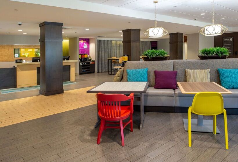 هتل Home2 Suites By Hilton St. Louis/forest Park