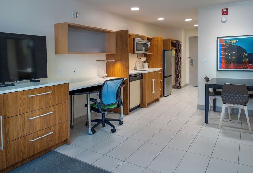 هتل Home2 Suites By Hilton St. Louis/forest Park