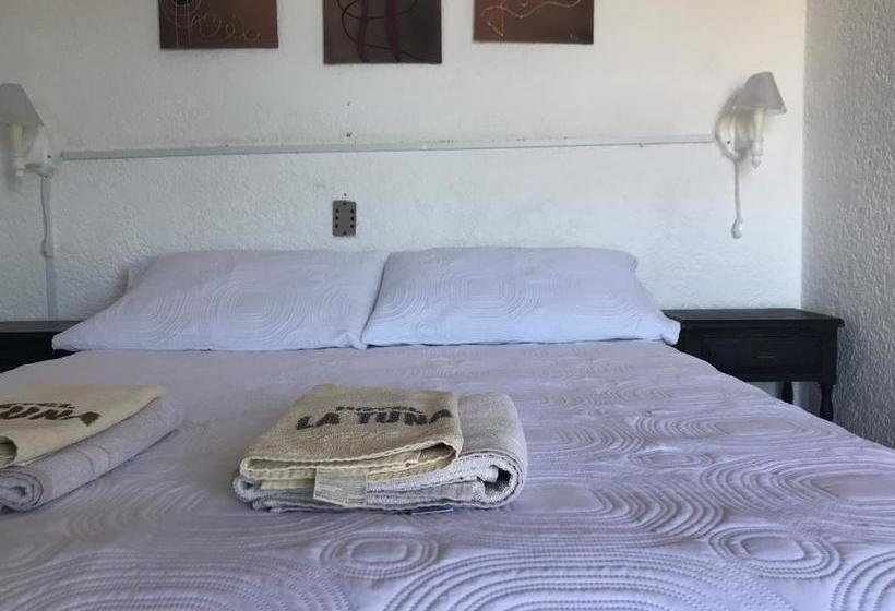 هتل La Tuna
