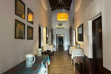 هتل Ocean View Goan Beach House