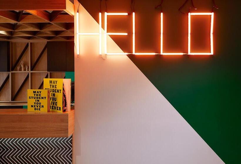 اقامتگاه The Social Hub Paris La Défense