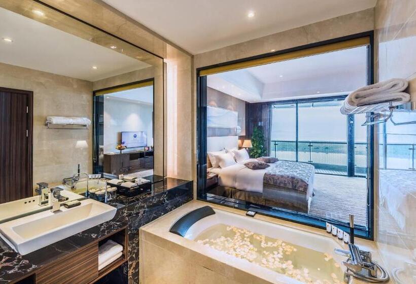 استراحتگاه Grand Mercure Qingdao Airlines