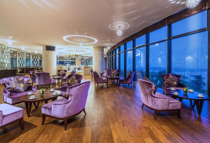 استراحتگاه Grand Mercure Qingdao Airlines