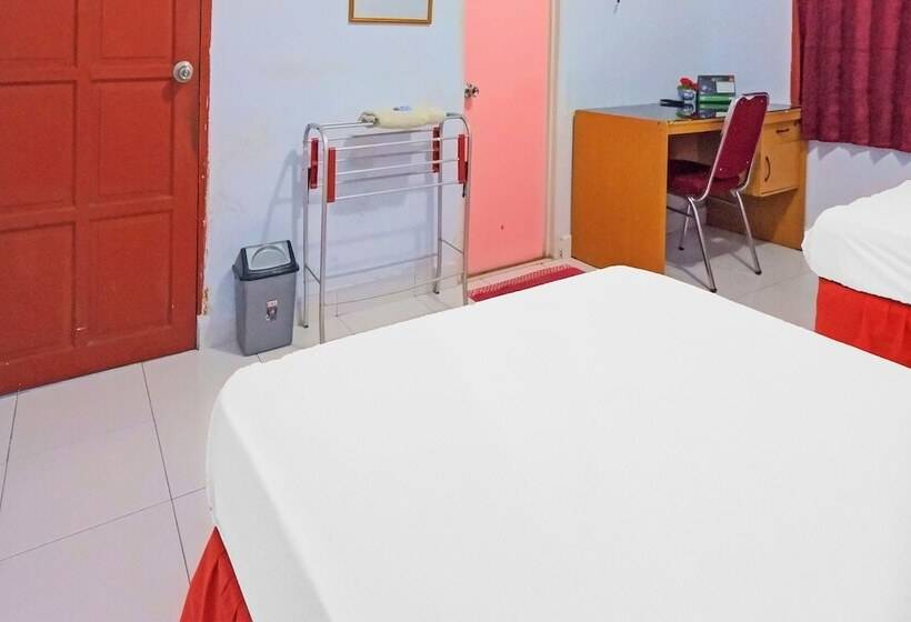 Отель Oyo 92337 Wisma Arwini Syariah