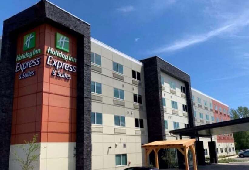 هتل Holiday Inn Express & Suites   Courtenay   Comox, An Ihg