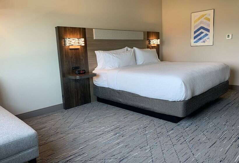 هتل Holiday Inn Express & Suites   Courtenay   Comox, An Ihg