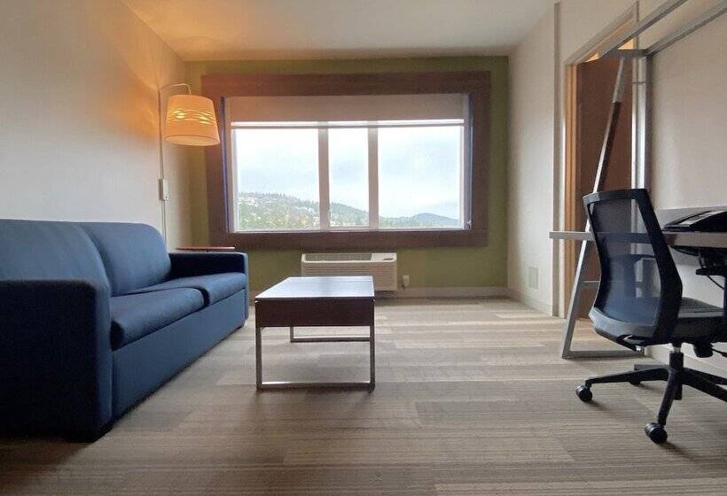هتل Holiday Inn Express & Suites   Courtenay   Comox, An Ihg