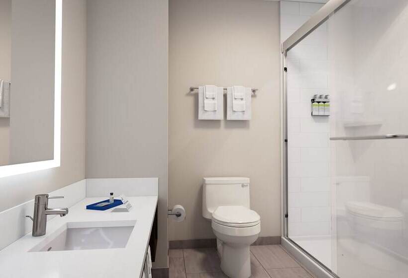 هتل Holiday Inn Express & Suites   Courtenay   Comox, An Ihg
