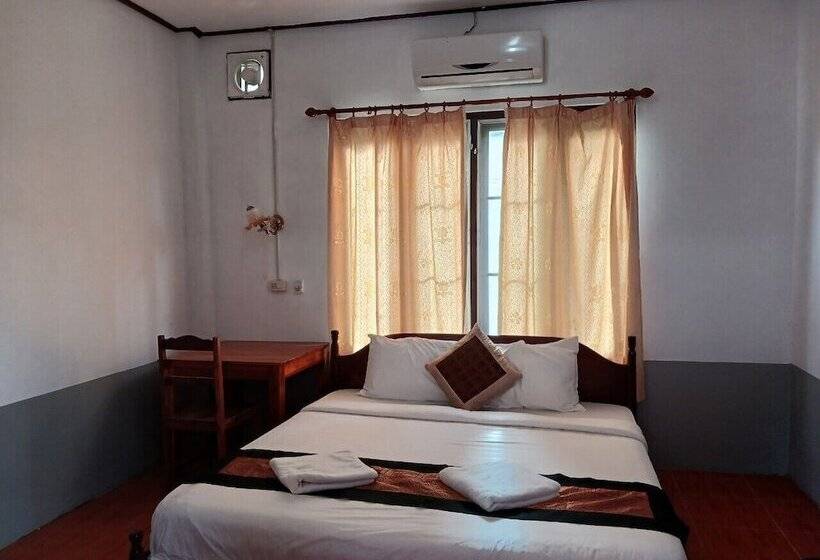 Riverside Garden Hostel