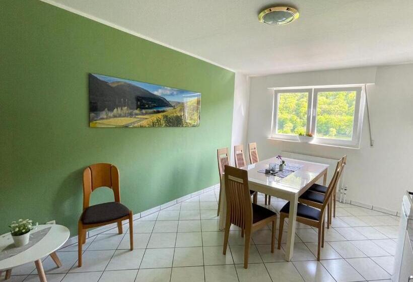 ユースホステル Weinhaus Henerichs