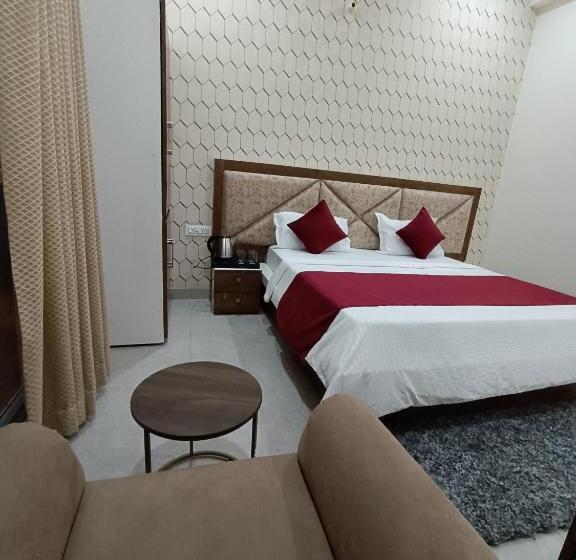 호텔 Hare Krishna Ambiance Vbn