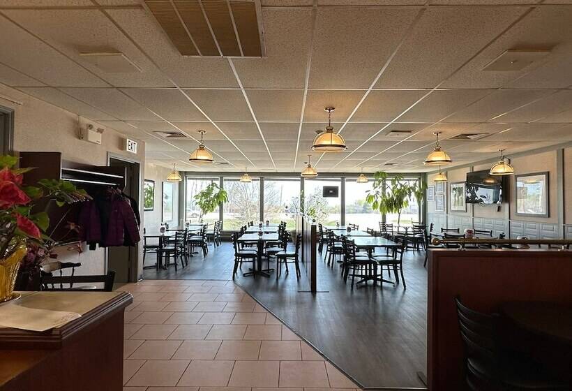 فندق Red Dog Inn