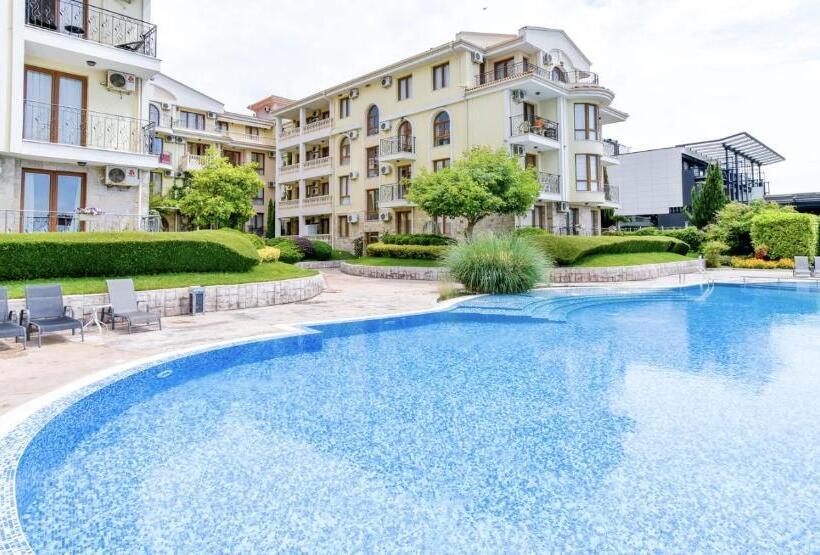 Royal Bay Cozy Apartments Apartello⊛com