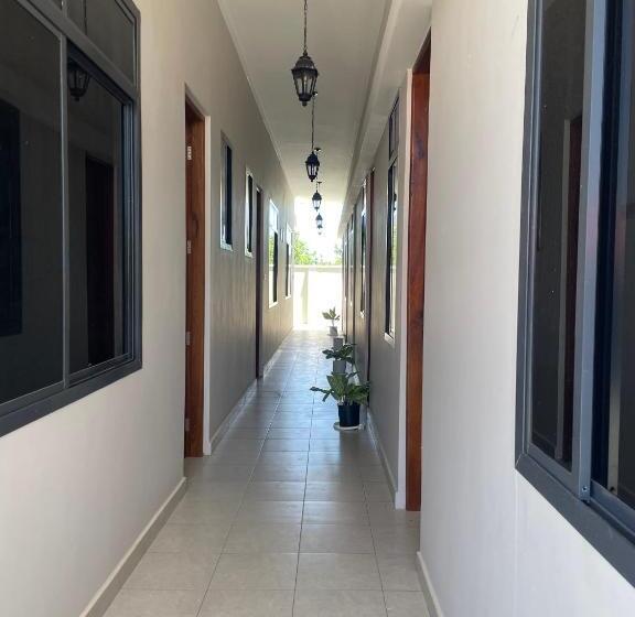هاستل Boston Apartments Dodoma
