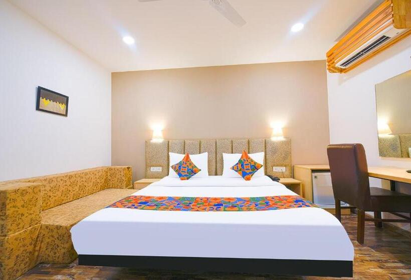 هتل Xenious Biz Ayaan Residency