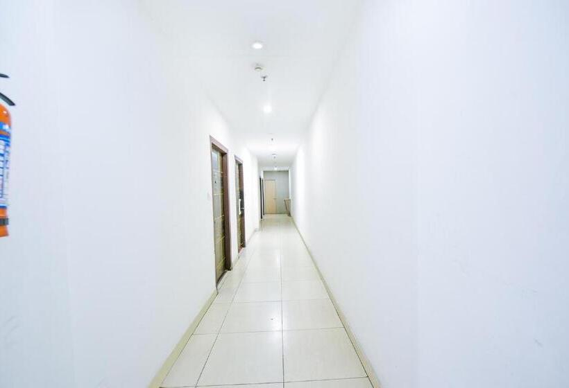 هتل Xenious Biz Ayaan Residency