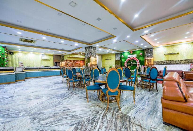 هتل Xenious Biz Ayaan Residency