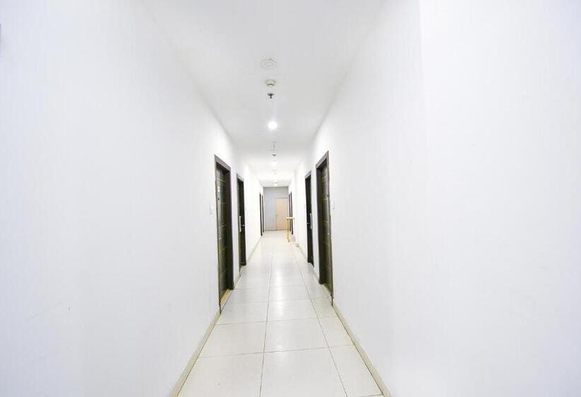 هتل Xenious Biz Ayaan Residency