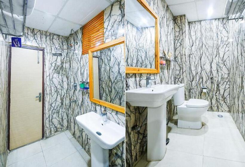 هتل Xenious Biz Ayaan Residency
