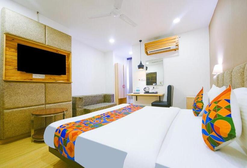 هتل Xenious Biz Ayaan Residency