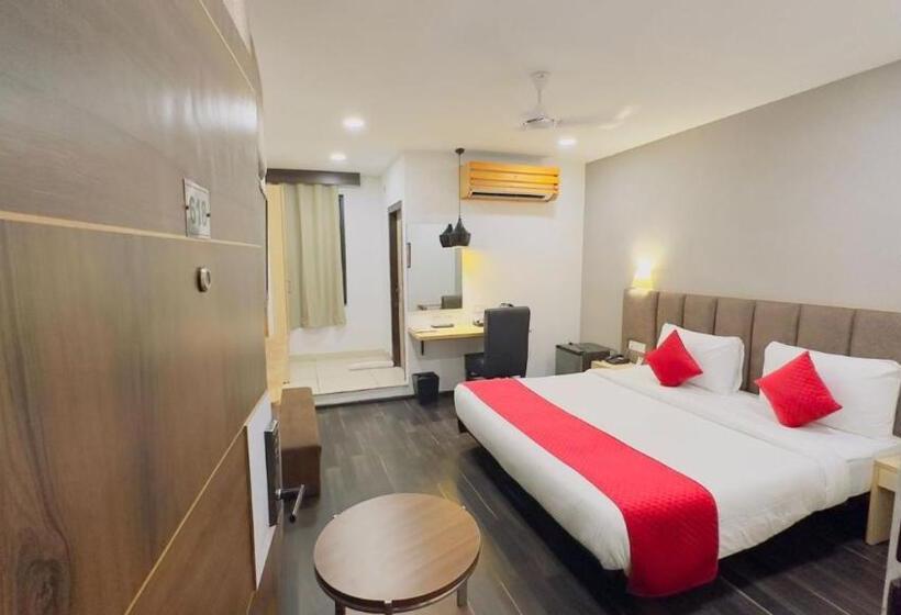 هتل Xenious Biz Ayaan Residency